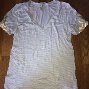 Lululemon T-shirt